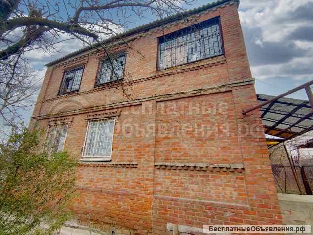 Двухэтажное домовладение