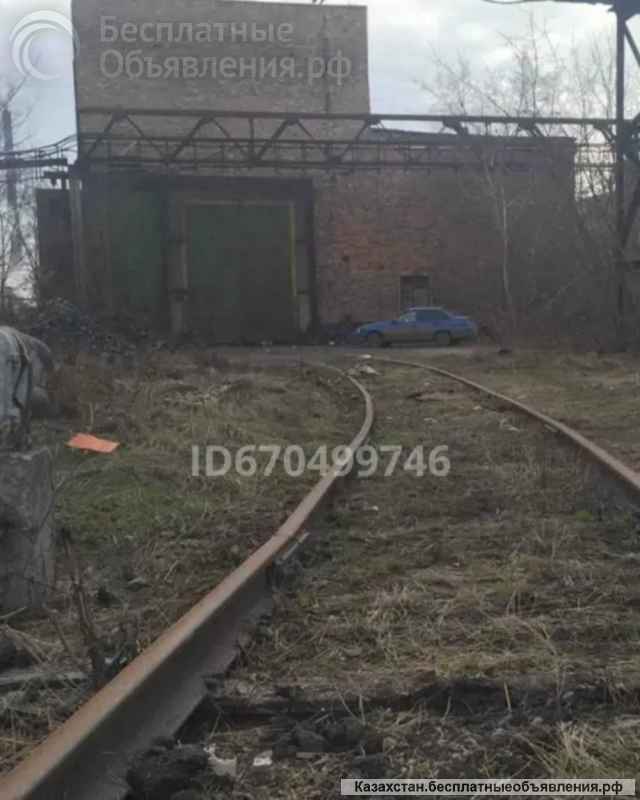 Здание с земельным участком
