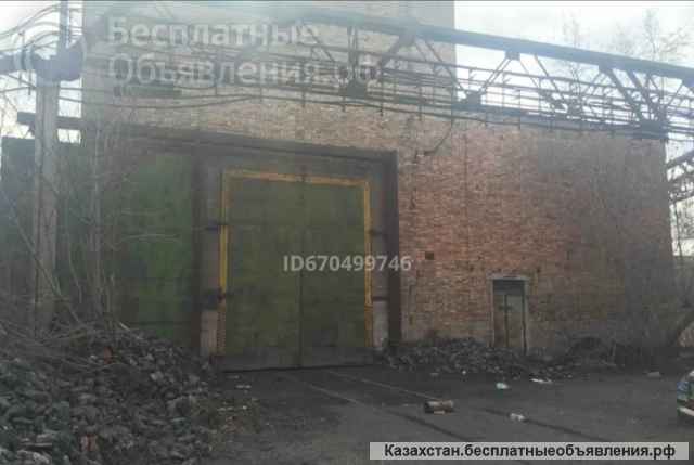 Здание с земельным участком