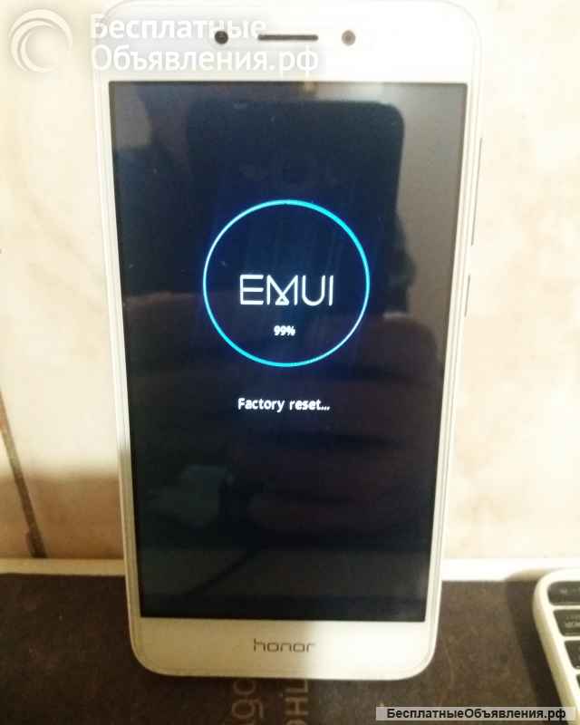 Хонор 6 А состояние нового смартфона - не загружает систему