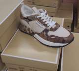 Оптом женская одежда обувь из Италии