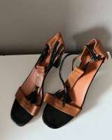 Обувь оптом сток