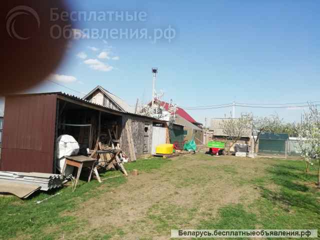 Жилой дом с большим участком, хоз постройками