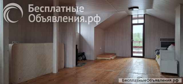 Большой добротный бревенчатый дом со своим выходом к реке, участок 35 соток