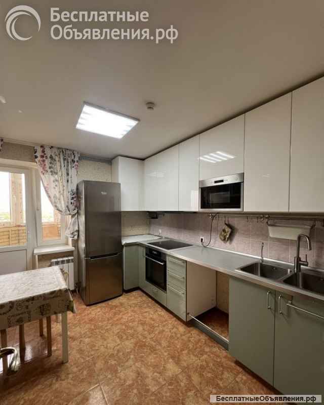 Сдается 3к.кв. Комарова Бульвар 12/16кирп. 86м.ремонт