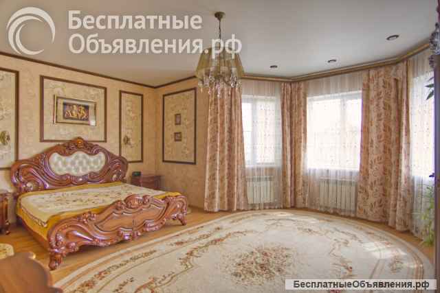 Двухэтажный дом с дорогим ремонтом