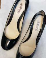 Кожанные лакированные черные туфли