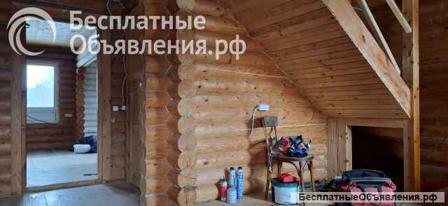 Большой бревенчатый дом с баней со своим выходом к реке в Гдовском р-не Псковской области