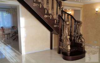 Лестницы из дуба