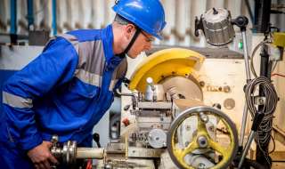 Требуется Токарь, Токарь-универсал работа вахта г. Пермь