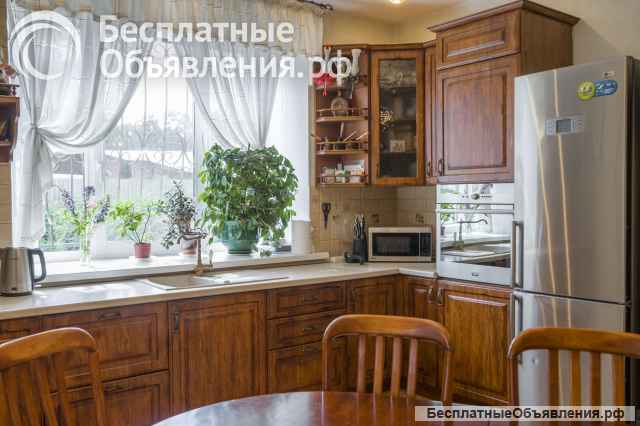 3-этажный дом, 288 м²