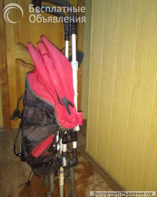 Детская прогулочная коляска