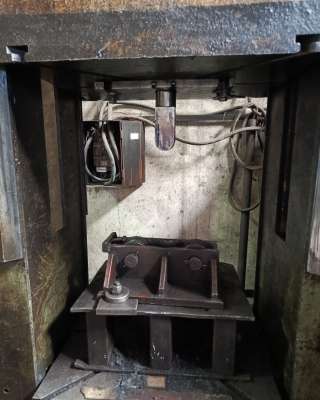 Пресс гидравлический ДВ-2428А, 63 Т.С.