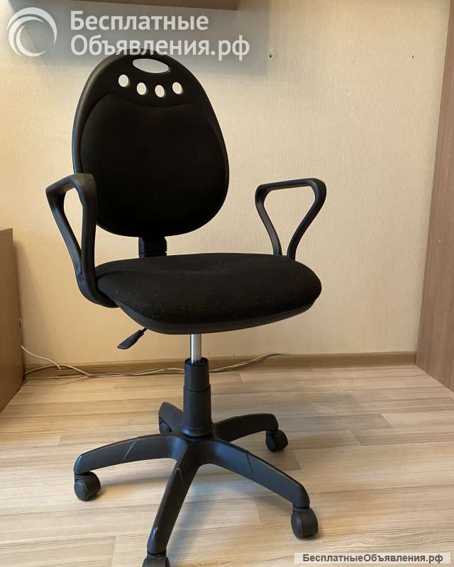 Кресло (почти новое)