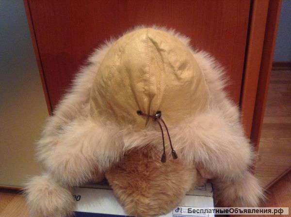 Меховая шапка-ушанка