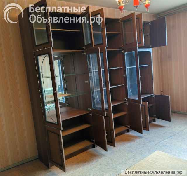 Три секции стенка Слава. (Три шкафа)