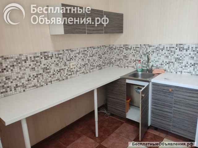 Кухня-мини с 2- столами