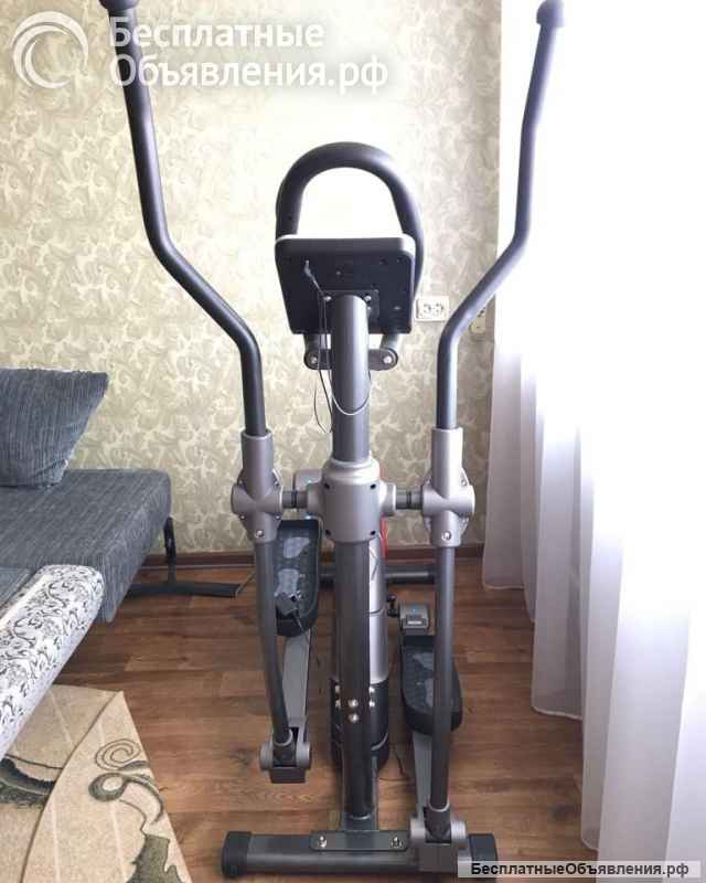 Эллиптический тренажер CardioPower E250