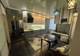 Сдается 2к.кв. ул. Труда 4/9кирп. 57м. ремонт