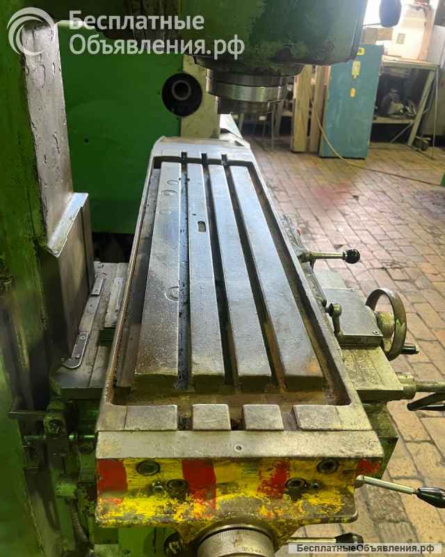 Станок вертикально-фрезерный 6Р10