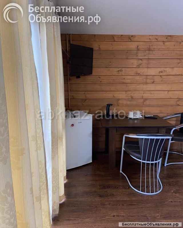 Отель у моря в центре Гагры