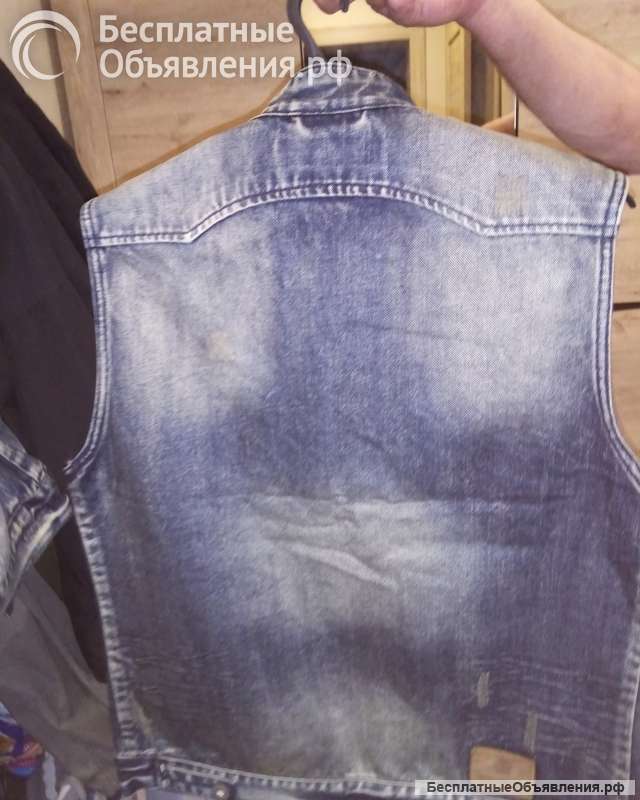 Джинсовый жилет