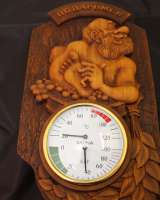 Резное панно в баню, сауну с термометром и гигрометром (два в одном) - "ПОПАРИМСЯ"