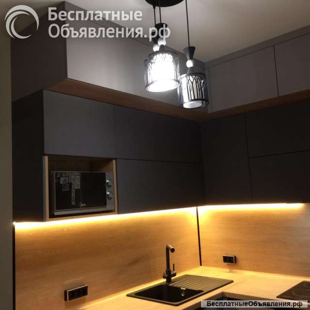 Серая современная кухня