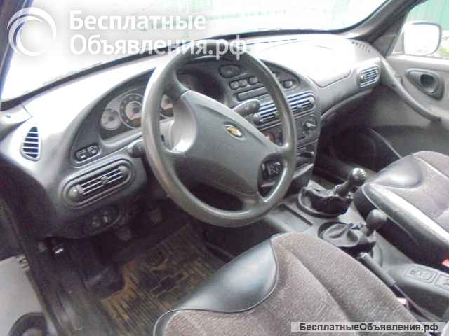 Личный авто ШЕВРОЛЕ НИВА 2005г обслужен без ржавчины и дыр