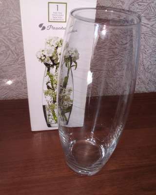 Вазы две штуки