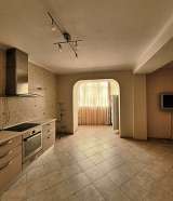 Сдается 2к.кв. пр. Чекистов 3/5кирп. 96 м. ремонт