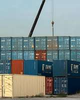 Транспортировка контейнеров по всему миру
