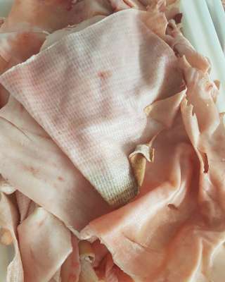 Свиная разделка. Шкура свиная корпусная (шпарка).