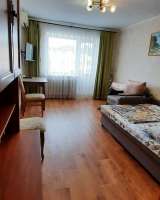 Сдам 2х комн. Квартиру длительно.