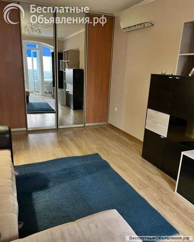 Сдается 1к.кв. пр. Чекистов 5/15кирп. 35 м. ремонт