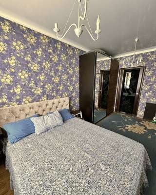 Сдается 3к.кв. пр. Чекистов 3/15кирп. 84 м. + терраса 60м.ремонт