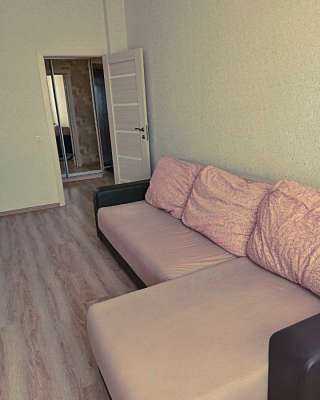 Сдается 1к.кв. ул. 70 лет Октября 6/10кирп. 44 м. ремонт