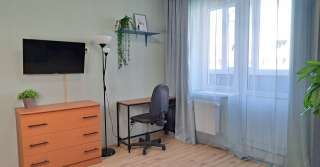 Сдается 1к.кв. ул. Кореновская 13/17кирп. 42 м. ремонт