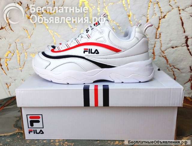 Кроссовки женские