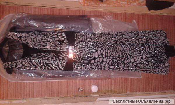 Я подаю платье женское