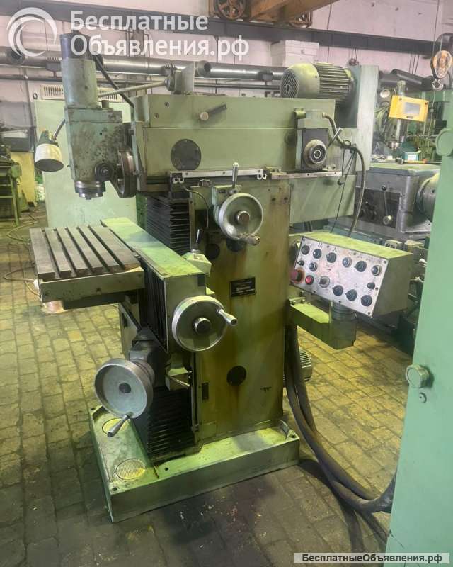 Станок фрезерный универсальный 67К25В