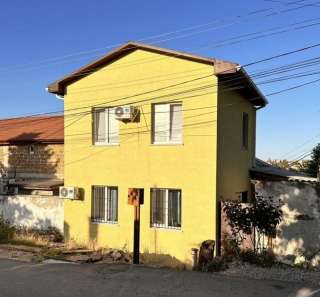 Двухэтажный дом 86кв м, участок 4.6сотки ИЖС