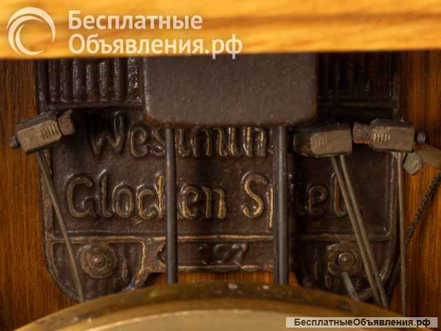 Старинные настенные часы «Westminster glockenspiel» в деревянном корпусе в стиле Модерн. 1900-е гг.