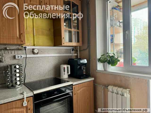 Квартира в р-не Лиазоново, три комнаты, хорошее состояние