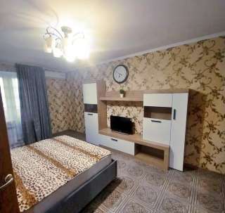 Сдается 1к.кв. ул. Рождественская Набережная 5/16п. 44 м. ремонт