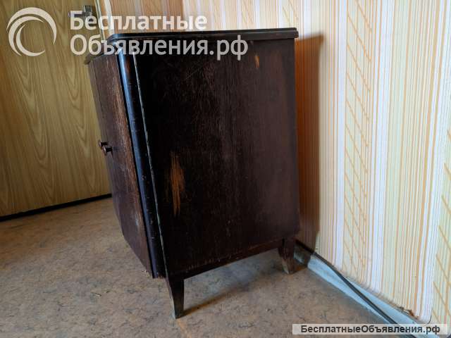 Старинная тумбочка СССР 60-х годов