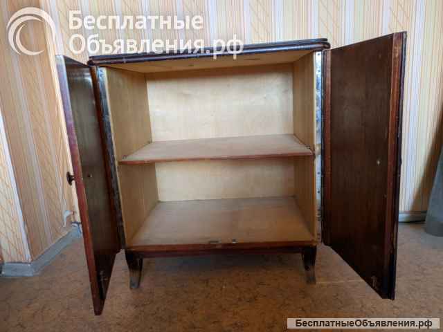 Старинная тумбочка СССР 60-х годов