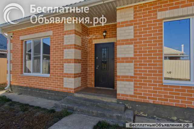 Дом со стильным оформлением и большим участком