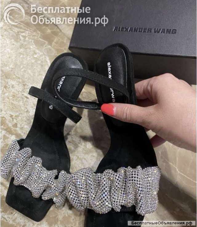 Босоножки потрясающие