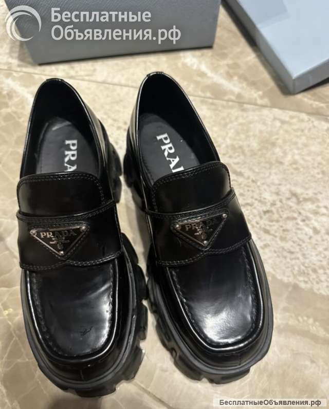 Лоферы Prada